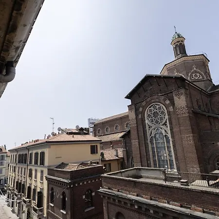 アパート Elegant Naviglio Cool Area Large 5 Pax With Elevator ミラノ