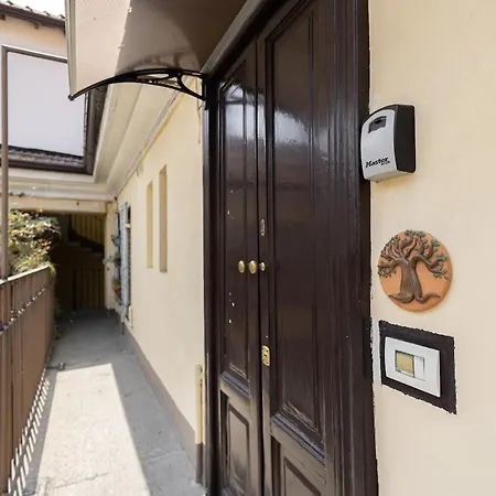 Elegant Naviglio Cool Area Large 5 Pax With Elevator Apartmán