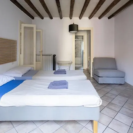 Elegant Naviglio Cool Area Large 5 Pax With Elevator Apartmán