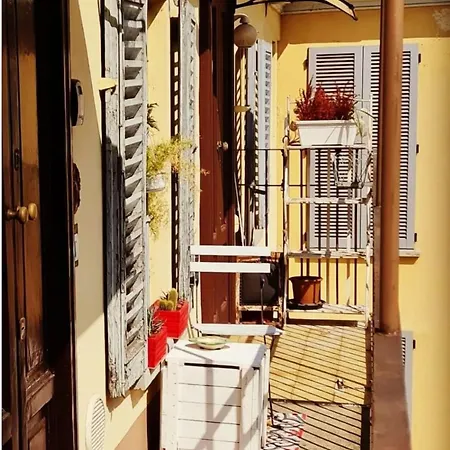 Elegant Naviglio Cool Area Large 5 Pax With Elevator