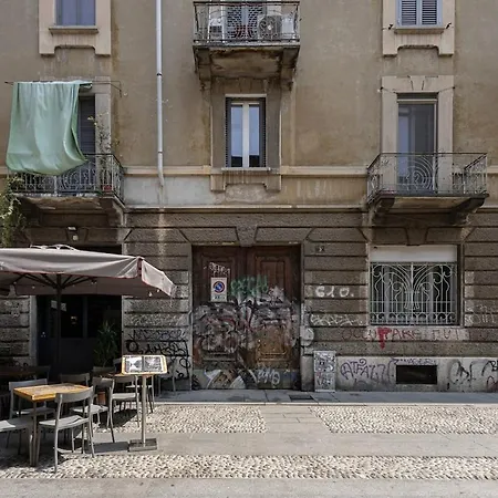 Elegant Naviglio Cool Area Large 5 Pax With Elevator Apartmán